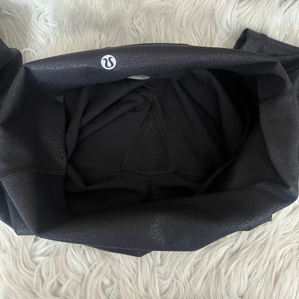 {Lululemon} Wunder Under High-Rise Tight 28" Leggings in Foil Print Black - 6 - Picture 8 of 11